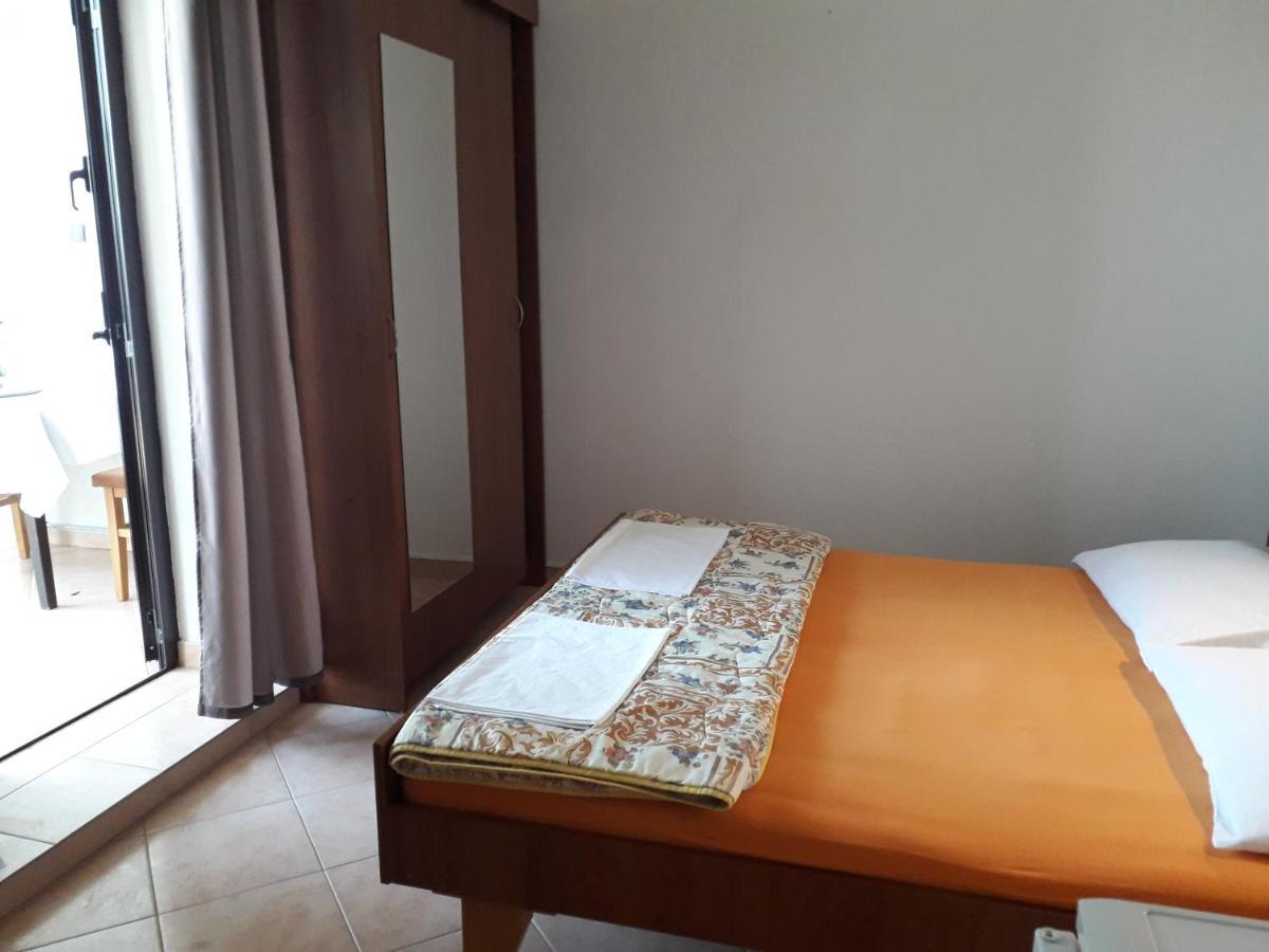 Apartmani Ana Novi V. - Studio Novi Vinodolski Exteriör bild