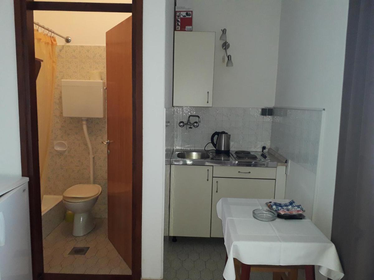 Apartmani Ana Novi V. - Studio Novi Vinodolski Exteriör bild